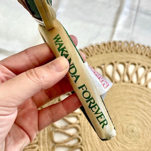 Namor Minnie Ear Headband for Adults – Black Panther: Wakanda Forever Micky Ears - Picture 14 of 15